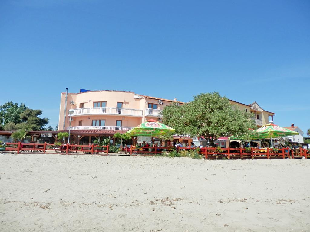 Apartments Idila Μεντουλίν Δωμάτιο φωτογραφία