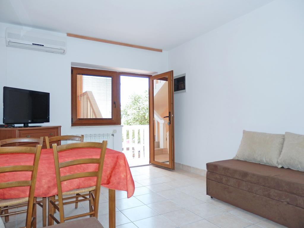 Apartments Idila Μεντουλίν Εξωτερικό φωτογραφία