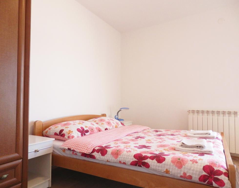 Apartments Idila Μεντουλίν Εξωτερικό φωτογραφία