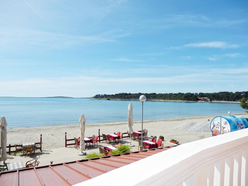 Apartments Idila Μεντουλίν Εξωτερικό φωτογραφία